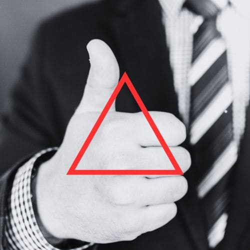 親指を立てるポーズ